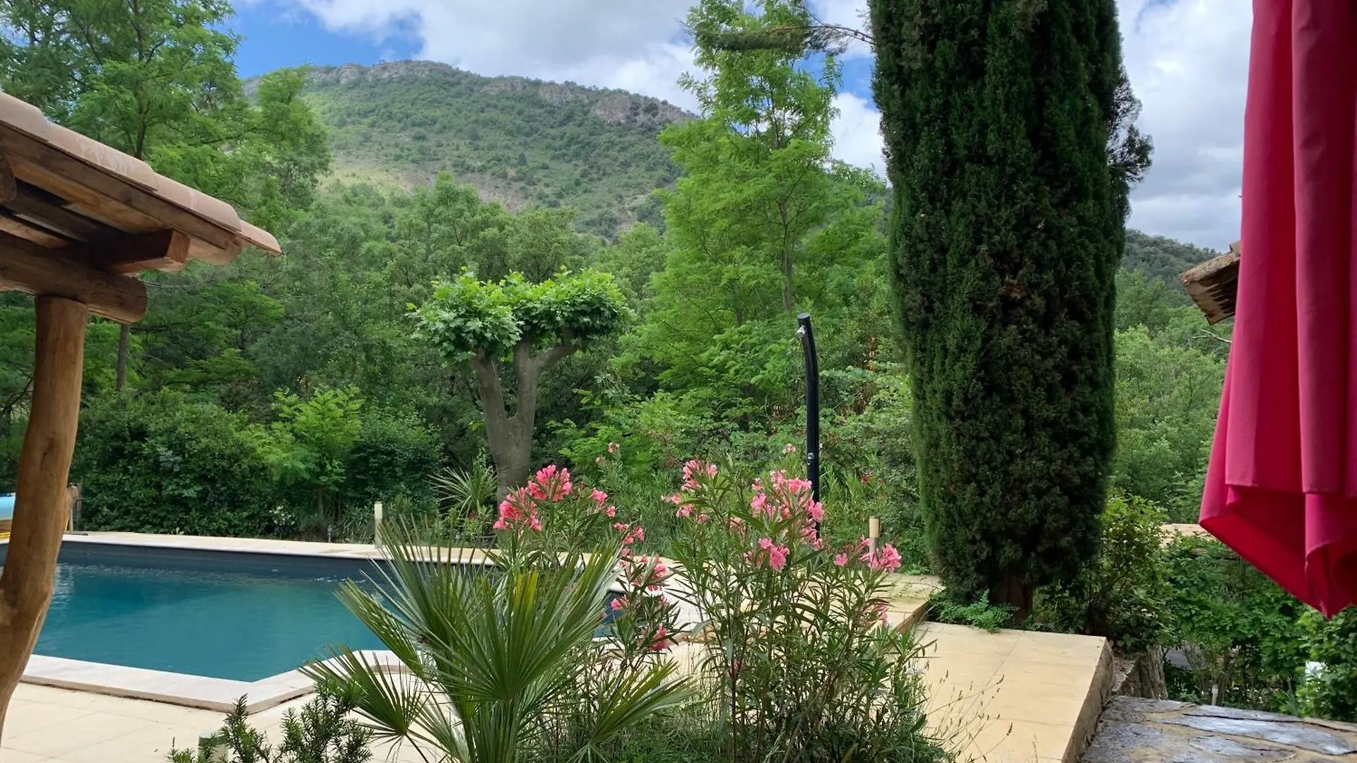 فيلا Mas Ancien Sans Vis-A-Vis Avec Piscine Chauffe Dans Les Collines Les Pilles بيت للعطل